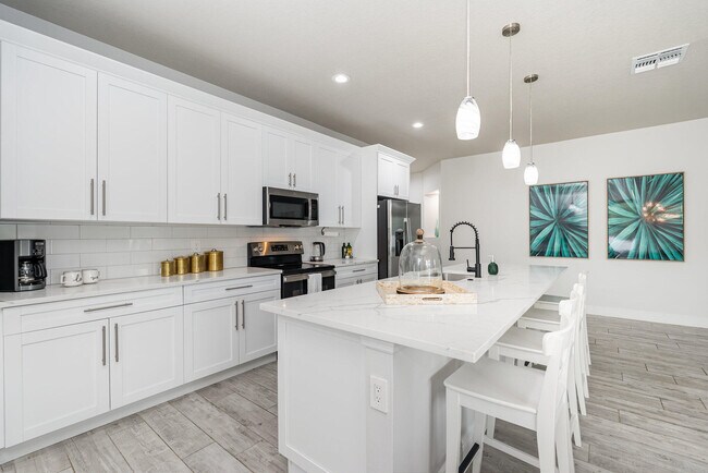 Building Photo - 448 St Andre Blvd