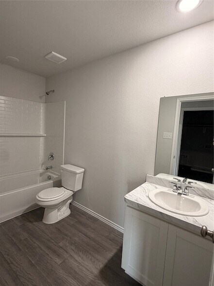 Building Photo - 126 Levi Dr