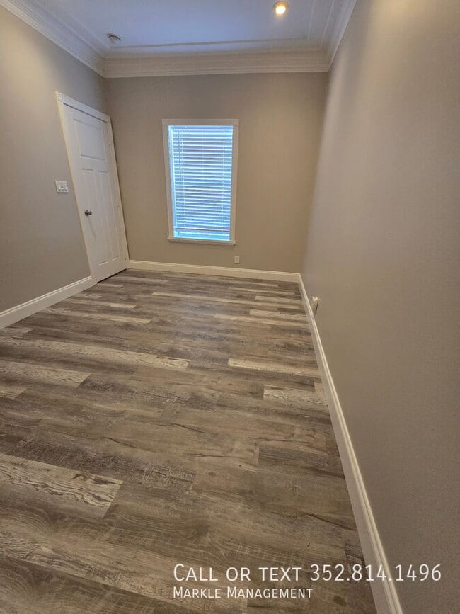 Building Photo - 200 S 11th St