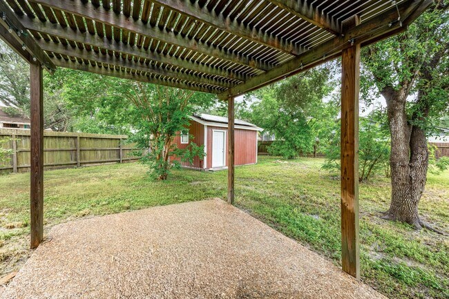 Building Photo - 11313 Red Creek Cir