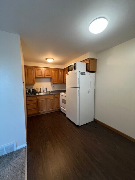Building Photo - 10106 Calera Rd