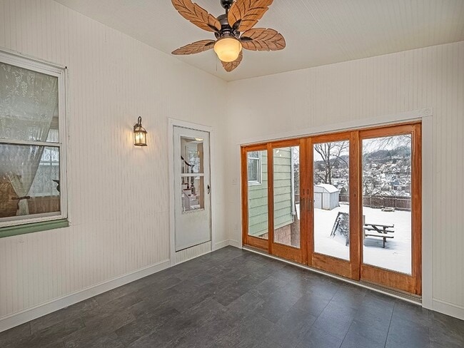 Building Photo - 130 Boroview Ave