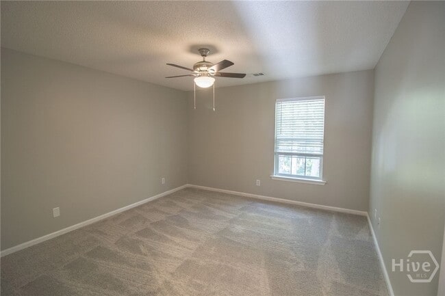 Building Photo - 44 Putters Pl