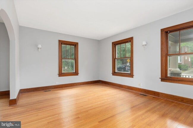 Building Photo - 1431 N Fillmore St