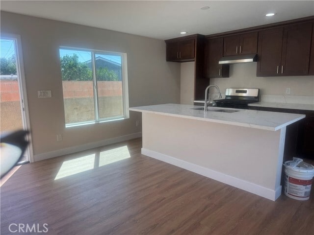 Building Photo - 7661 El Rovia Cir