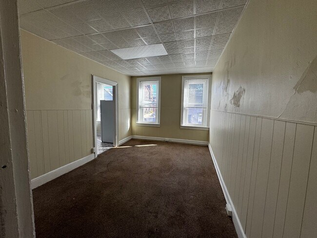 Building Photo - 41 N 10th St