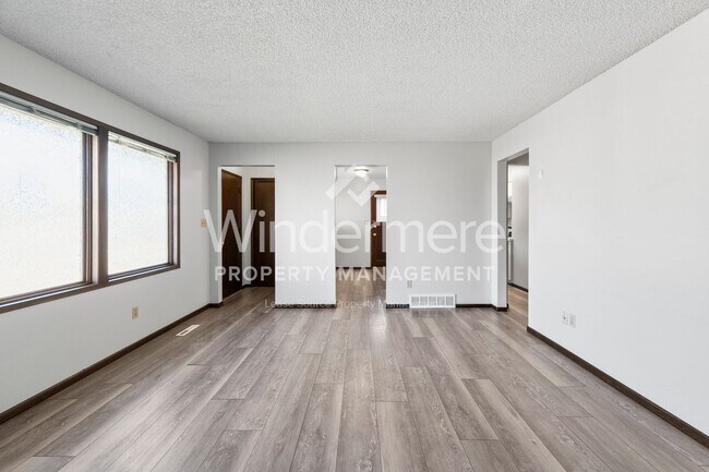 Building Photo - 822-824 N Wilbur Rd