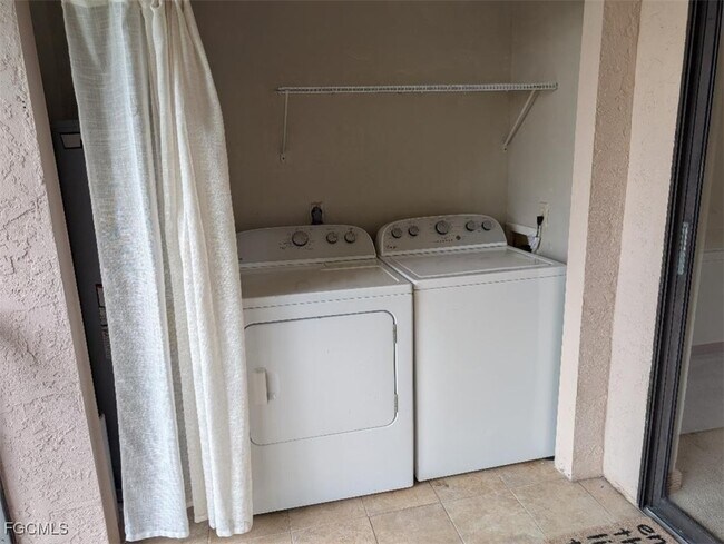 Building Photo - 4616 SE 6th Ave