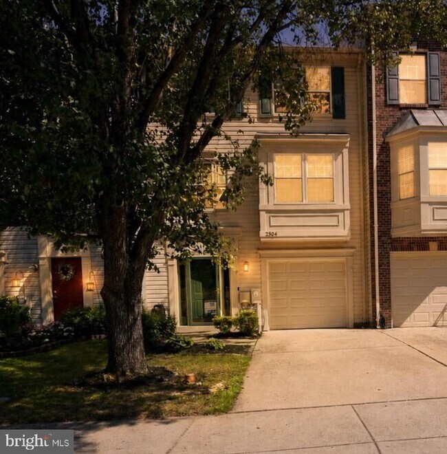 Building Photo - 2504 Smoketree Ln