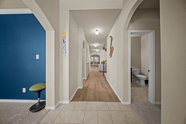 Building Photo - 115 Parkwood Dr