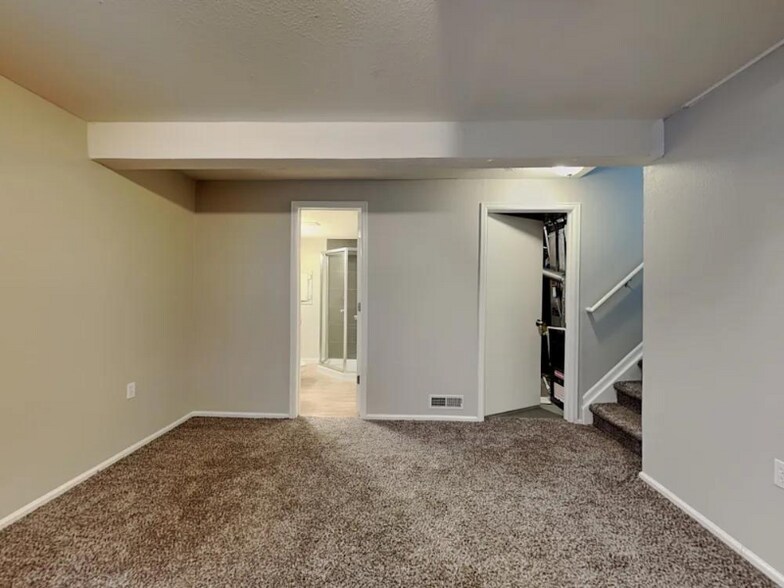 Building Photo - 2232 E 97th Dr