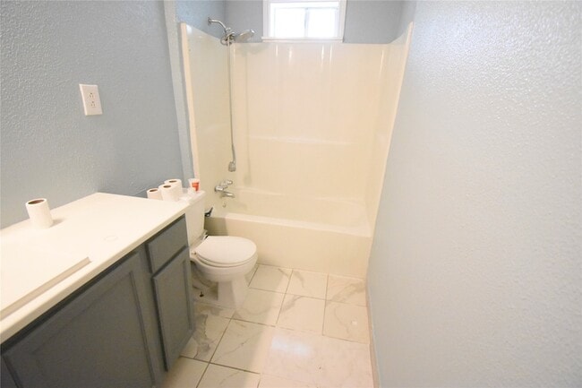 Building Photo - 6229 Clover Ridge St