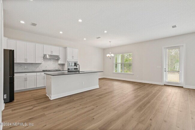 Building Photo - 120 Elm Br Rd