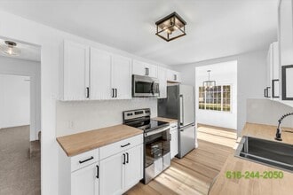 Building Photo - 3 Bed, 1 Bath, Single Family Home