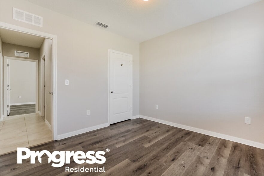 Building Photo - 5120 Star Ruby Ave