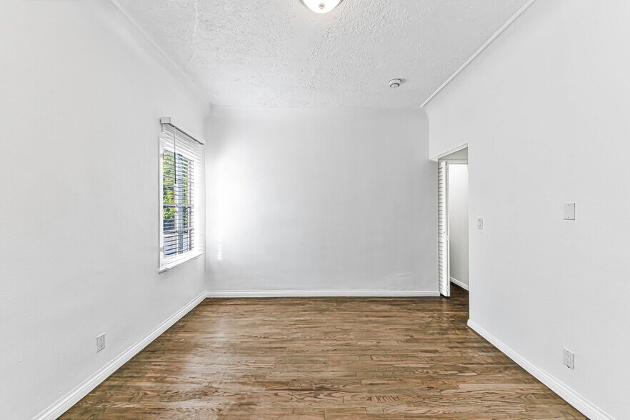 Building Photo - 1503 S Shenandoah St