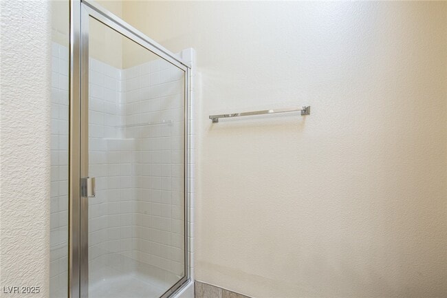 Building Photo - 5650 E Sahara Ave