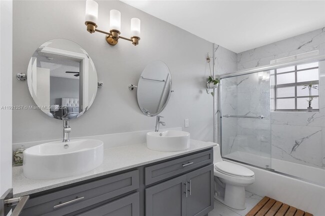 Building Photo - 4055 Eastridge Dr