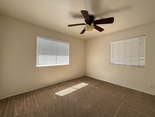 Building Photo - West Palmdale Townhouse