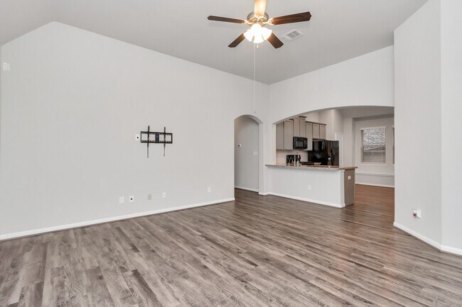 Building Photo - 4406 Low Meadow Ln