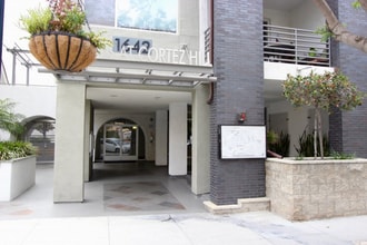Building Photo - Downtown Fully Furnished 1BR Condo Near Balboa Park with Parking