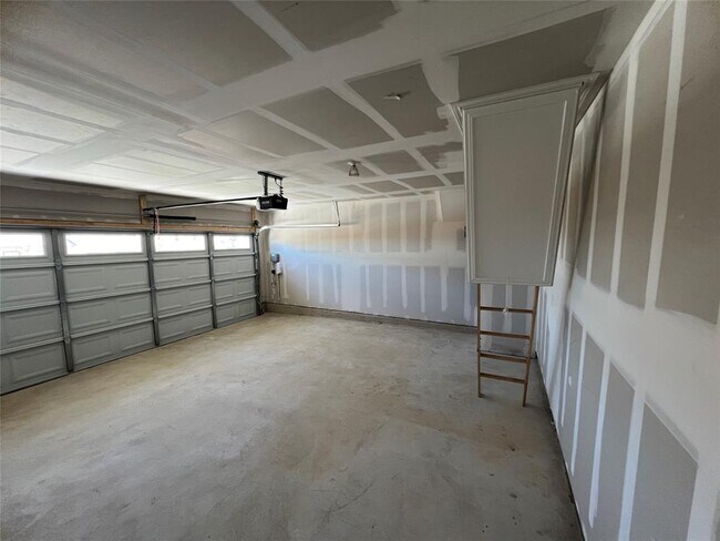 Building Photo - 18609 Cremello Dr