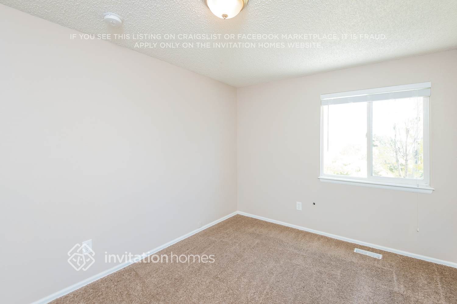 Building Photo - 12040 Grape Way