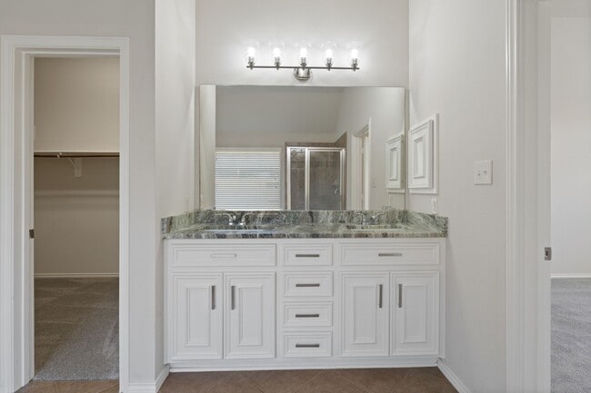 Building Photo - 2707 Oak Pass Ct