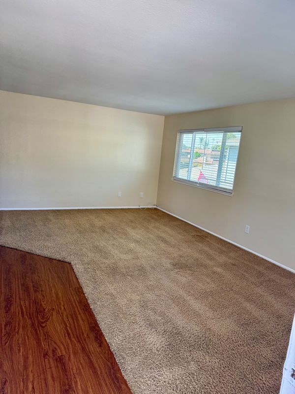 Building Photo - 4638 Via Vista Cir