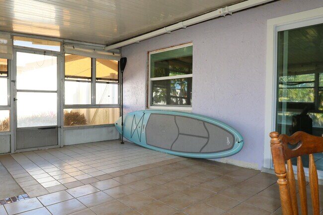 Building Photo - 1510 W Riviera Dr