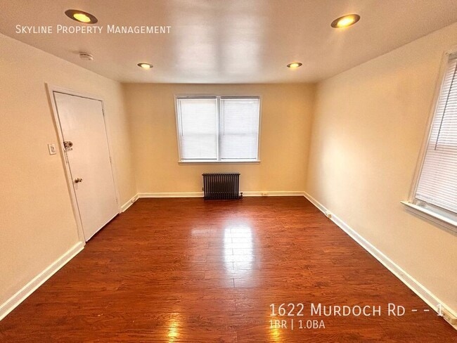 Building Photo - 1622 Murdoch Rd