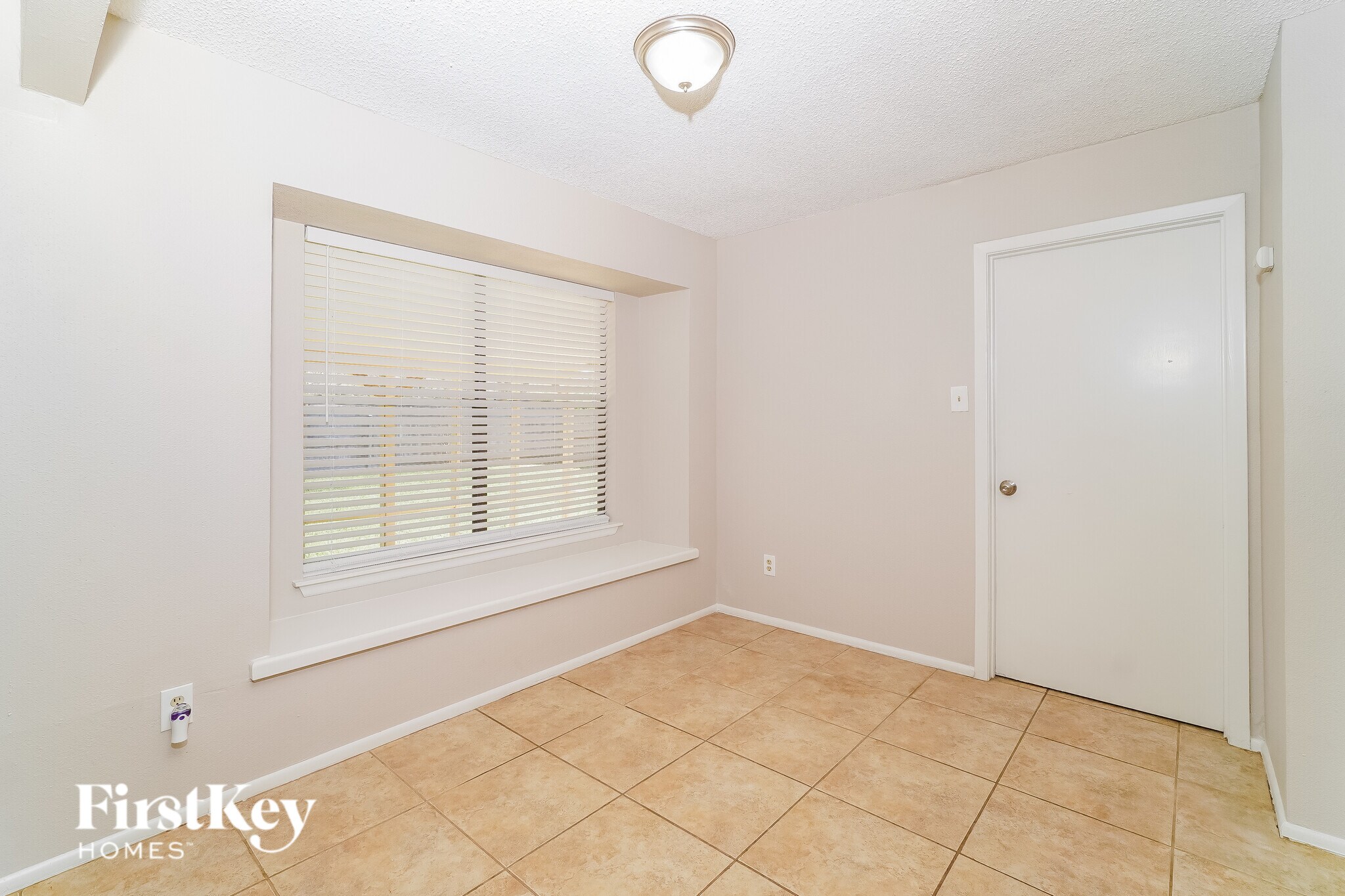 Building Photo - 1702 Jay Schellman St