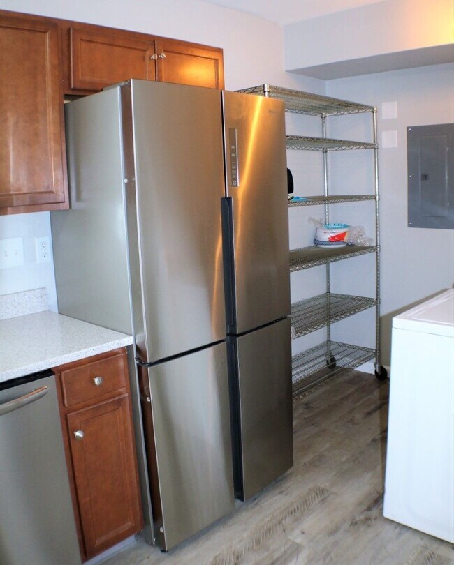 Building Photo - $1,750 | 3 Bedroom, 1 Bathroom Ground Floor Duplex | No Pets | Available for August 1st, 2026 Mov...