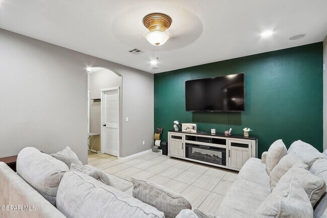 Building Photo - 14677 Spanish Point Dr