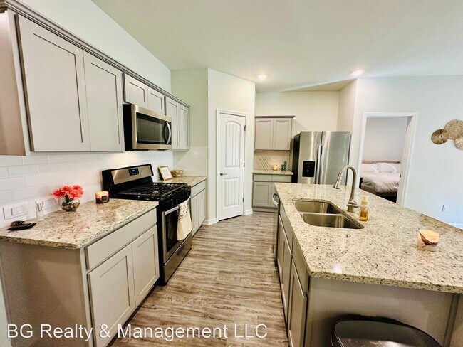 Building Photo - 3 br, 2 bath House - 34220 Garnet Lake Dr