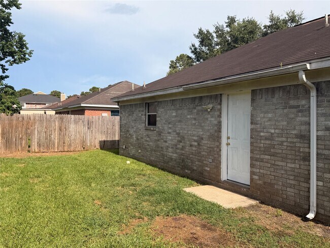 Building Photo - 5334 Tallowpine Terrace