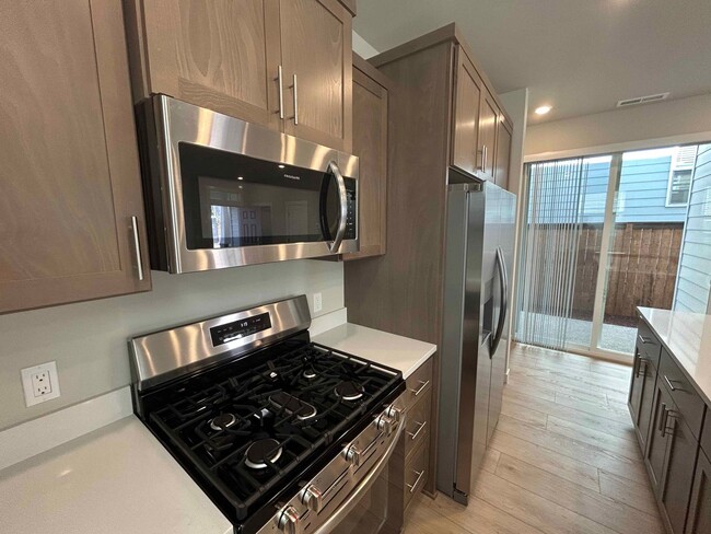 Building Photo - 15271 SW 168th Ave