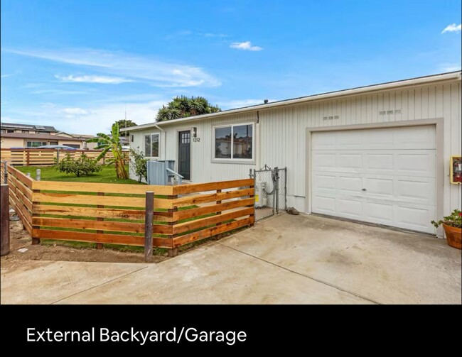 Primary Photo - 2 bedrooms duplex FOR RENT in Imperial Beach.