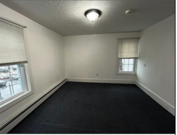 Building Photo - 600 Main St