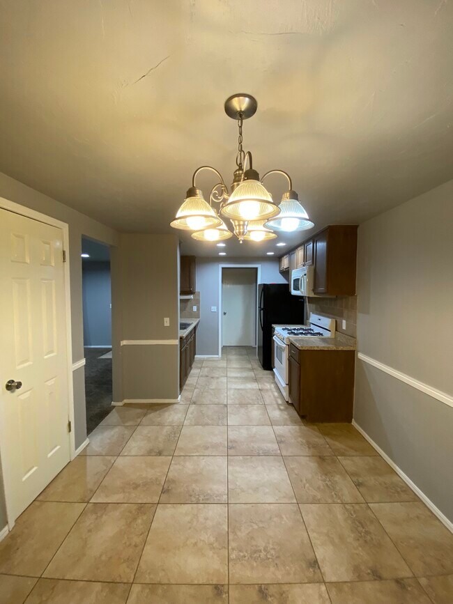 Building Photo - 8309 S Brookline Ave