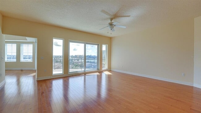 Building Photo - 501 Haben Blvd