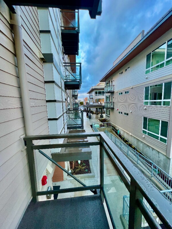 Building Photo - 2330 Yakima Ct