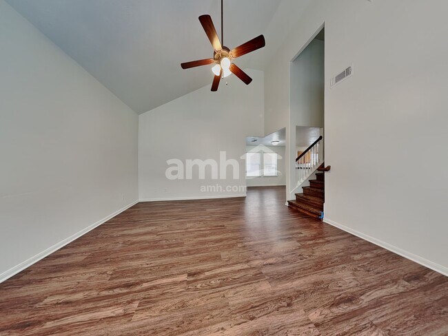 Building Photo - 10926 Windfern Lakes St