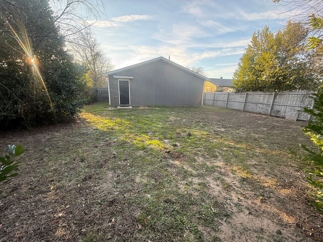 Building Photo - 3-bed/2-bath built in 2020!