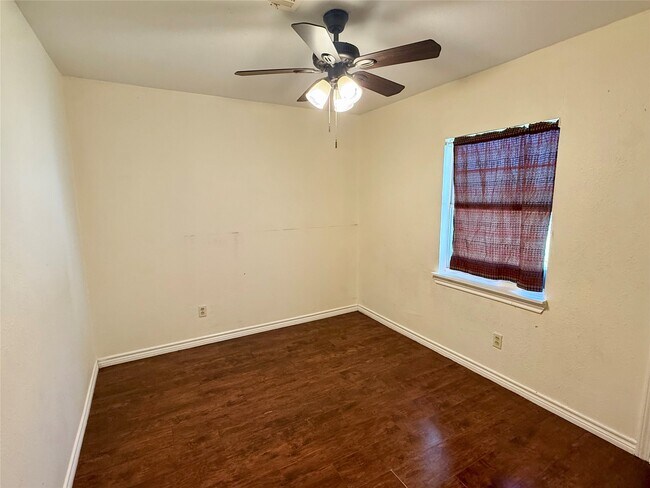 Building Photo - 10618 Leitrim Way