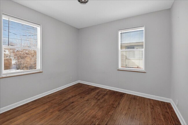 Building Photo - 1506 N Linwood Ave