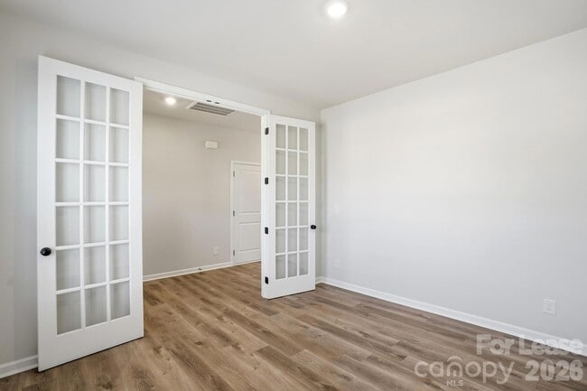 Building Photo - 3031 Breslin St