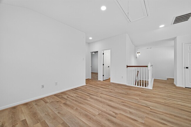 Building Photo - 17422 Bending Post Dr