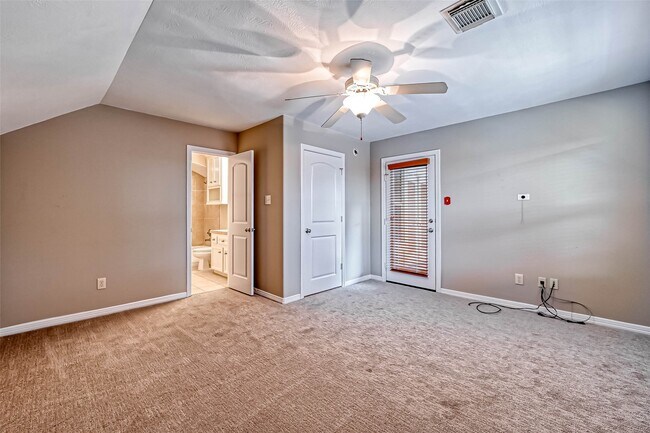 Building Photo - 13815 Nathan Ridge Ln