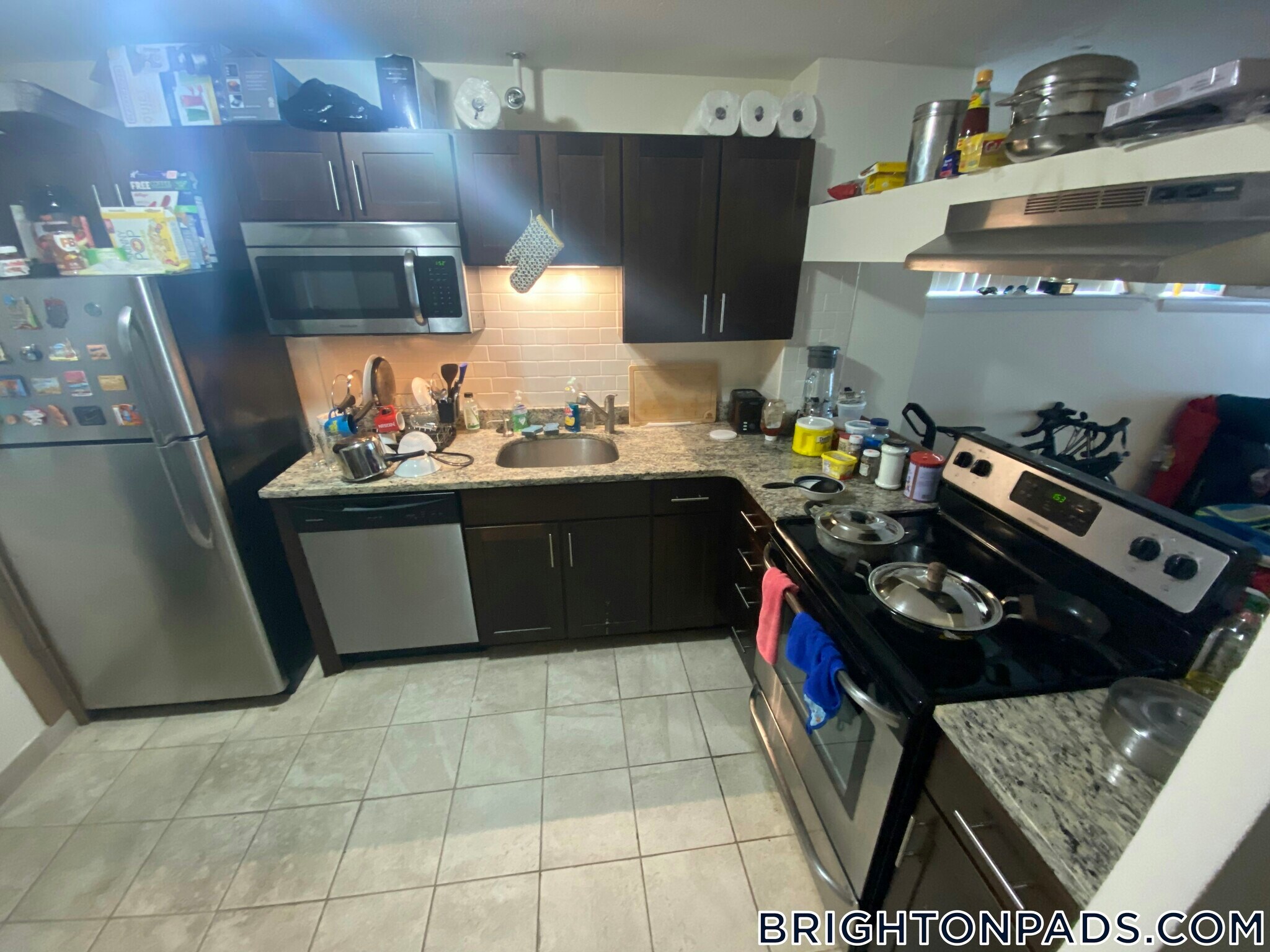 Building Photo - 146 N Beacon St